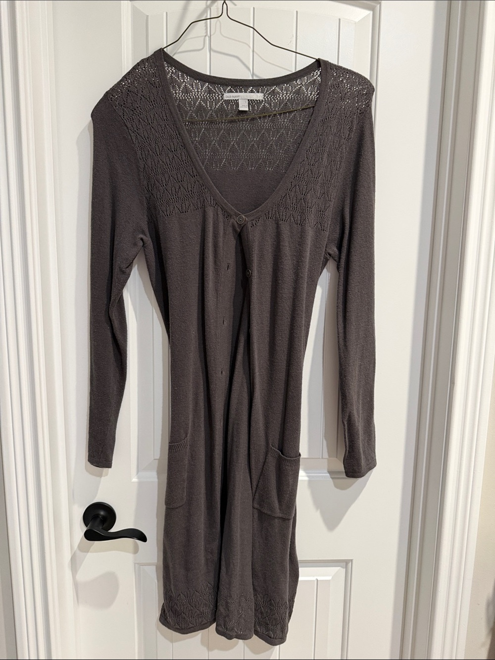 Old Navy Long Sleeve Knit Sweater in Charcoal